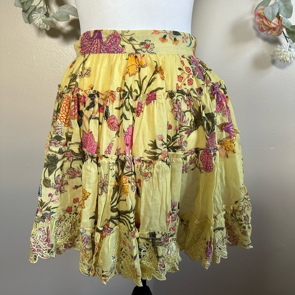 Hemant and Nandita Pria Mini Skirt - Picture 3 of 11